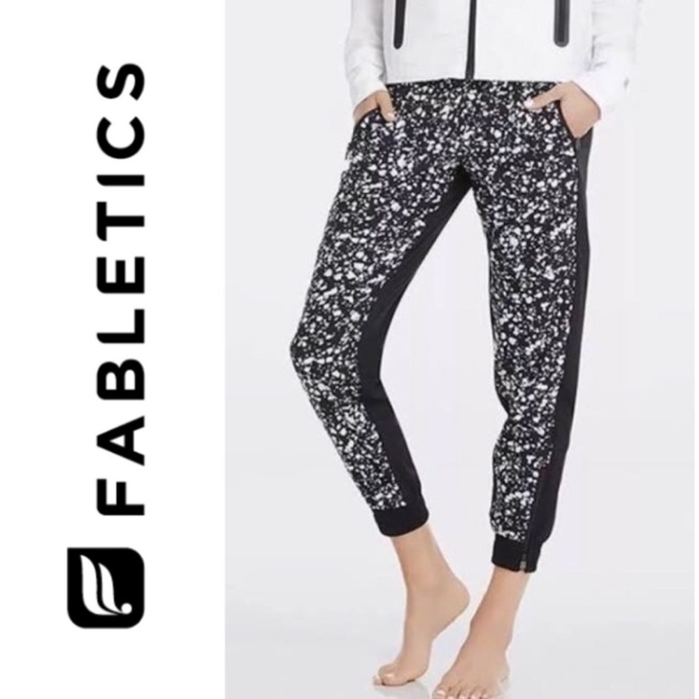 NWT Fabletics Anguilla Jogger II